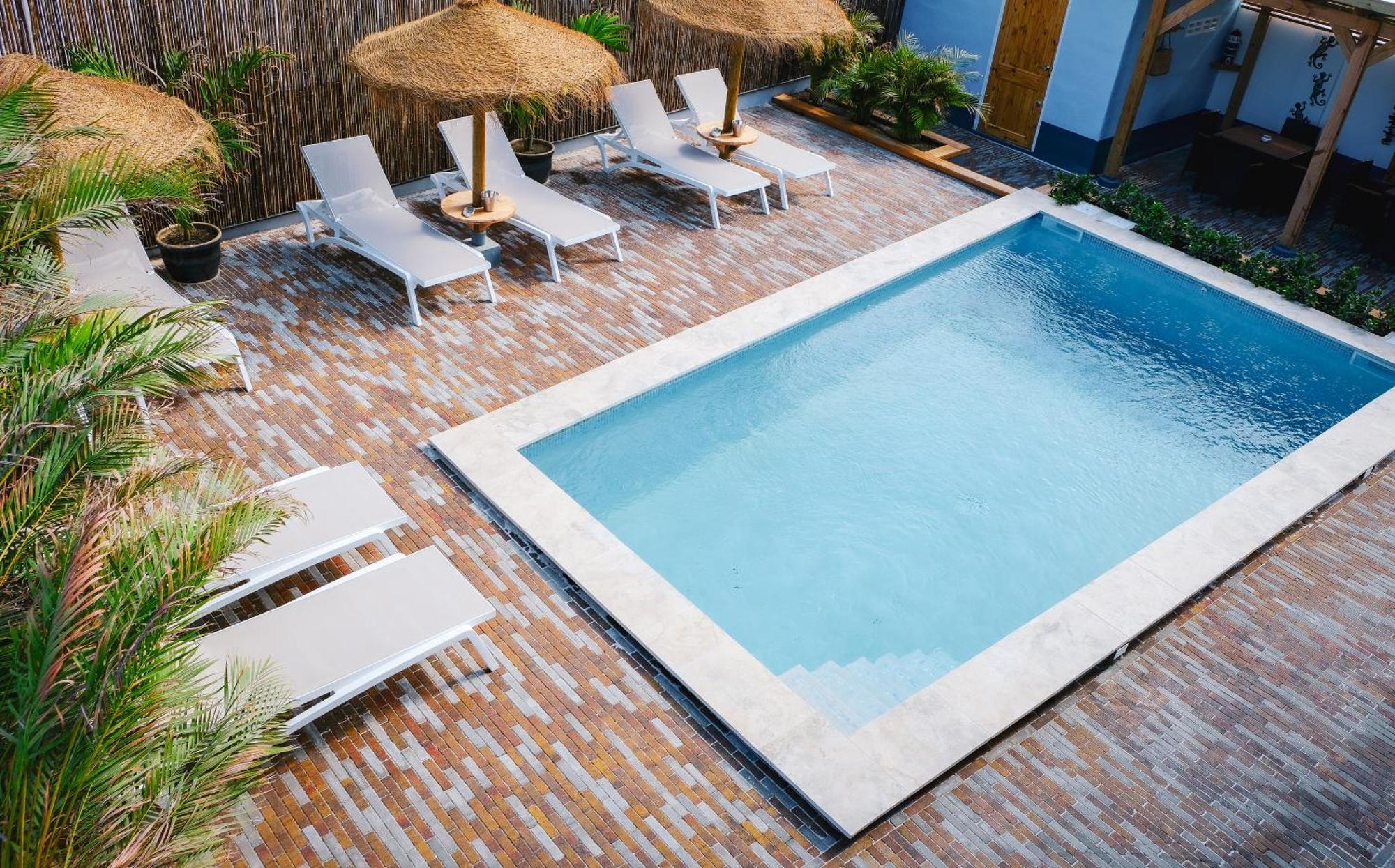 Tiki Blou - Mini Resort Centraal Gelegen Tussen Mambo Beach & Jan Thiel 빌렘스타트 외부 사진
